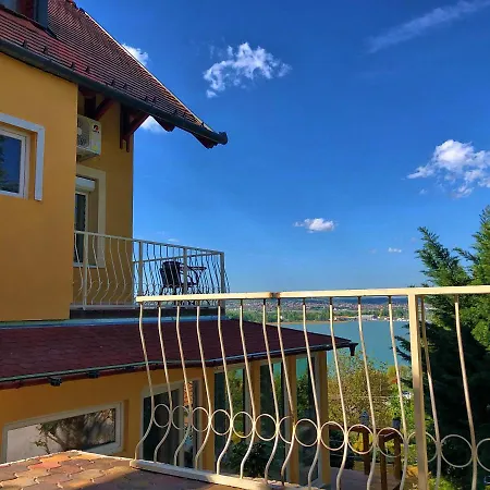 Borostyan Bed & Breakfast Tihany