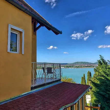 Bed & Breakfast Borostyan *