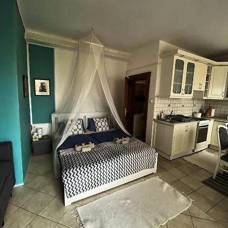 Borostyan Bed & Breakfast *