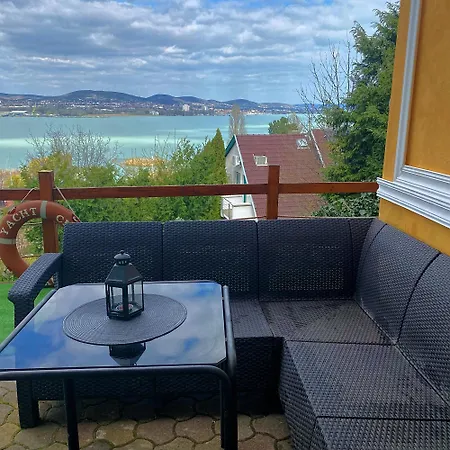 Bed & Breakfast Borostyan