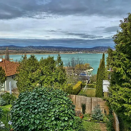 Bed & Breakfast Borostyan Tihany
