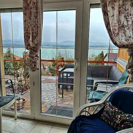 Bed and Breakfast Borostyan Tihany