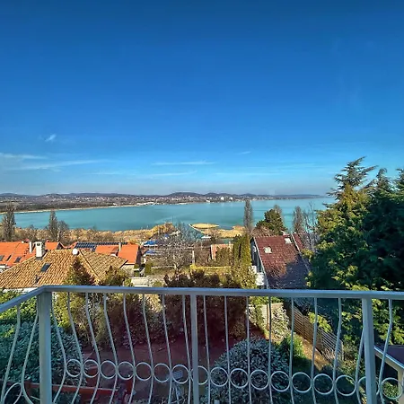 住宿加早餐酒店 Borostyan 3*