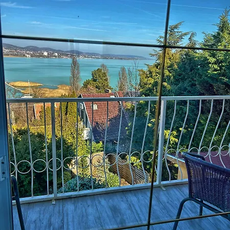 Bed & Breakfast Borostyan Tihany
