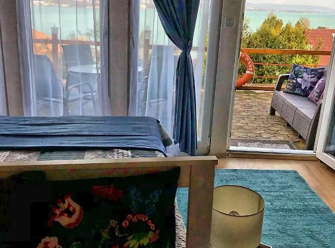 Borostyán Bed and breakfast