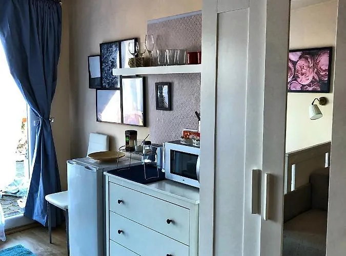 B&B Borostyan