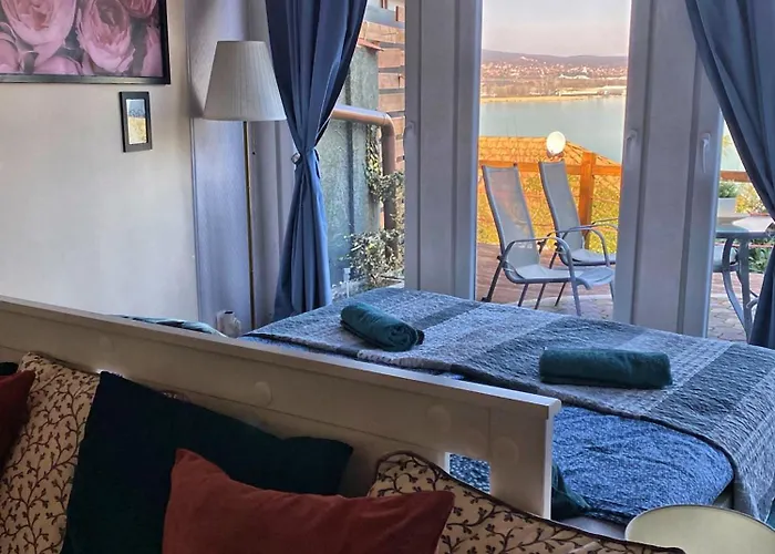 Borostyán Bed and breakfast 3*