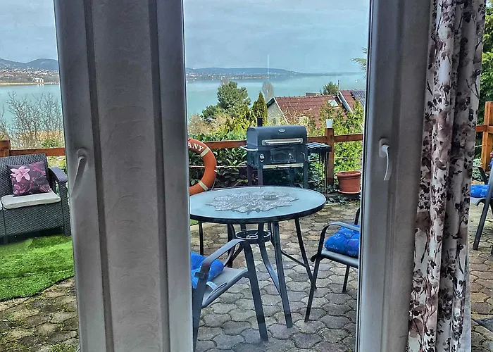 Bed and breakfast Borostyán 3*
